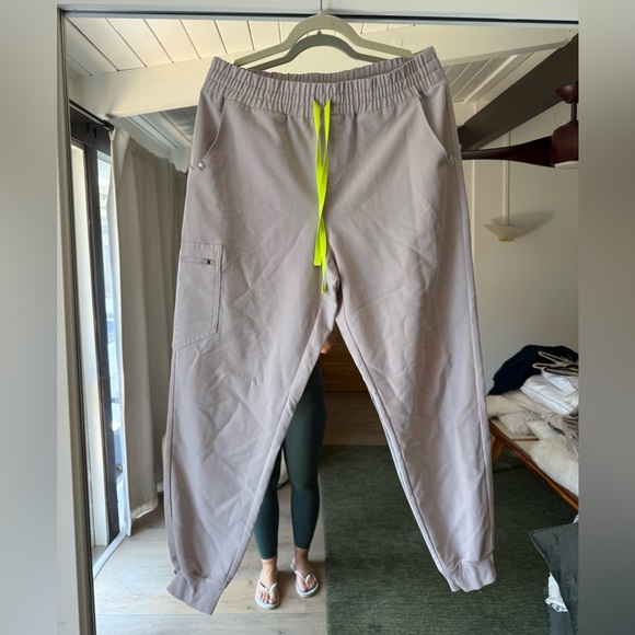 Figs women’s high waisted zamora joggers color slate L - Picture 1 of 3